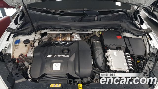 Mercedes-Benz GLA-Class 2023 — photo 6