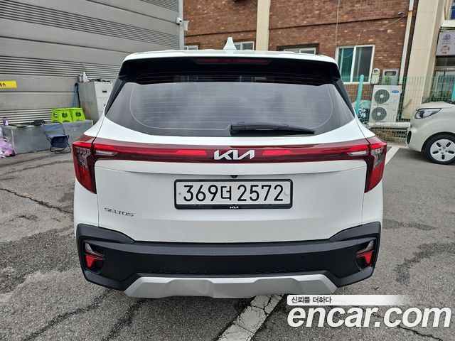Kia Seltos 2023 — photo 4