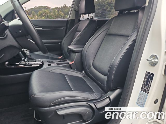 Kia Seltos 2023 — photo 11