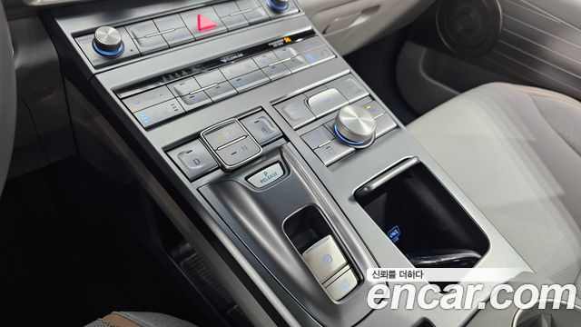 Hyundai Nexo 2023 — photo 12