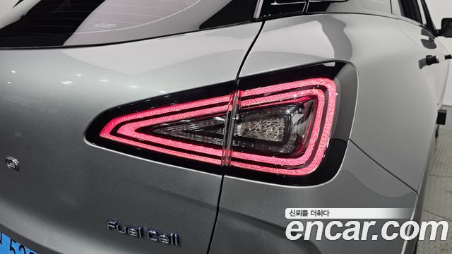 Hyundai Nexo 2023 — photo 9
