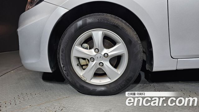 Hyundai Accent 2011 — photo 5