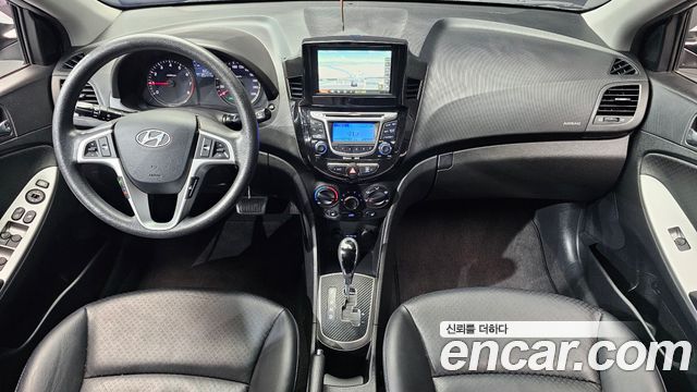 Hyundai Accent 2011 — photo 7