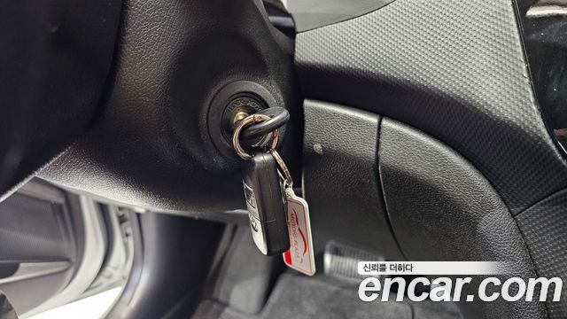 Hyundai Accent 2011 — photo 19