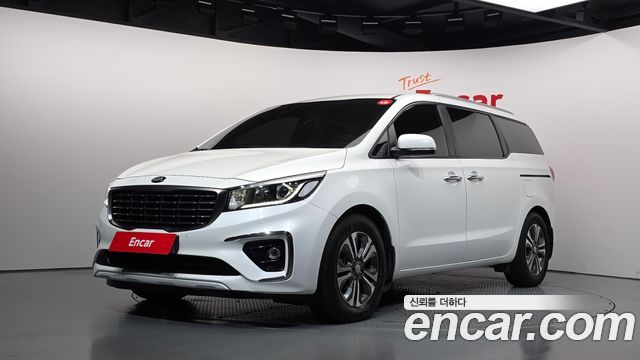 Kia Canival 2019 — photo 1