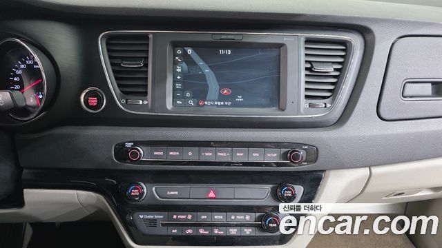 Kia Canival 2019 — photo 14
