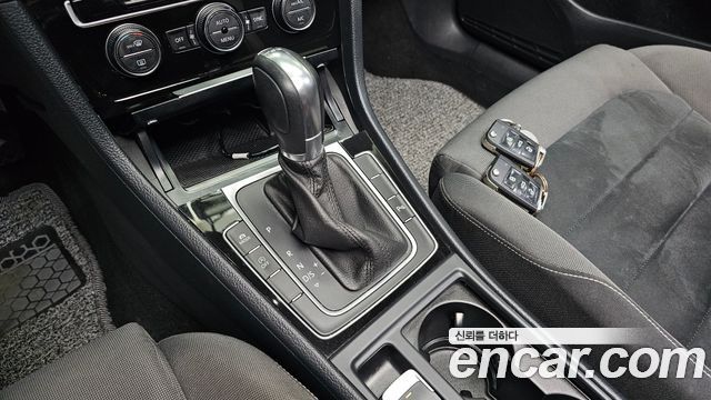 Volkswagen Golf 2015 — photo 9