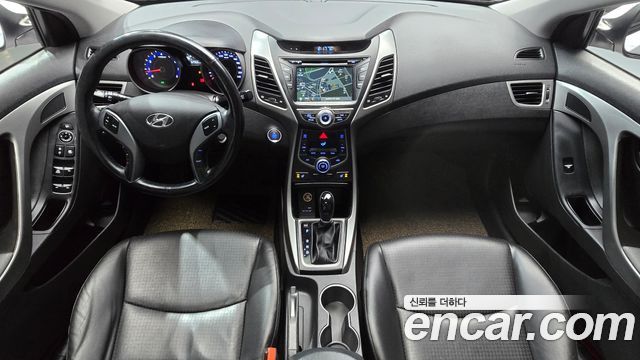 Hyundai AVANTE 2016 — photo 10