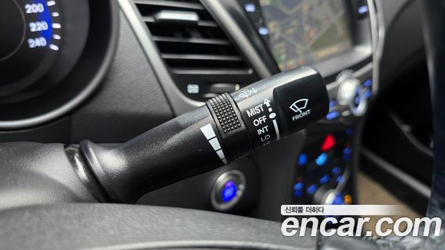 Hyundai AVANTE 2016 — photo 23