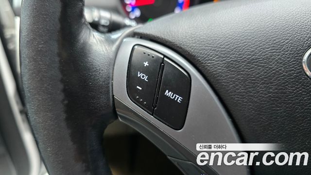 Hyundai AVANTE 2016 — photo 26