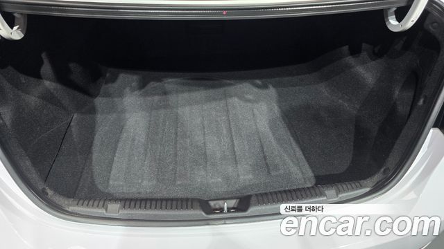 Hyundai AVANTE 2016 — photo 32