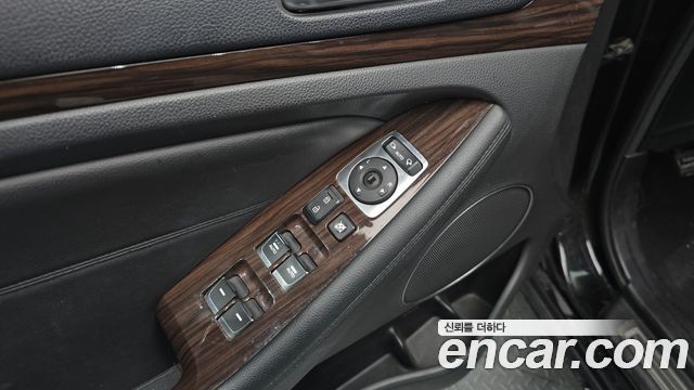 Kia K7 2016 — photo 21