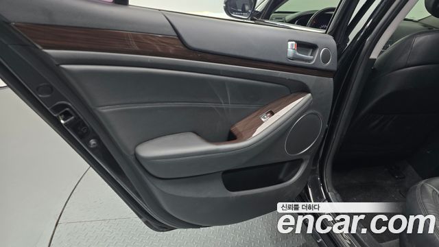 Kia K7 2016 — photo 15