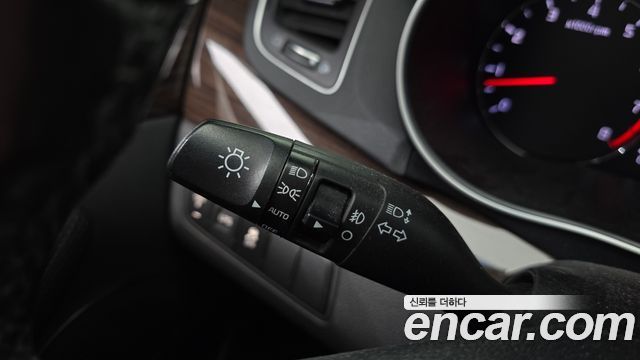 Kia K7 2016 — photo 30