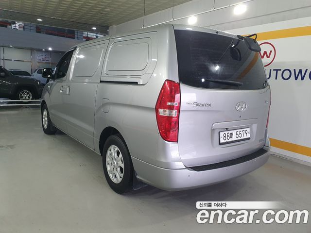 Hyundai Starex 2015 — photo 2