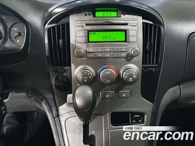 Hyundai Starex 2015 — photo 8
