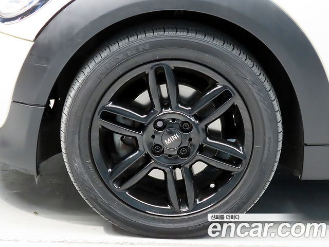 Mini Cooper 2013 — photo 20