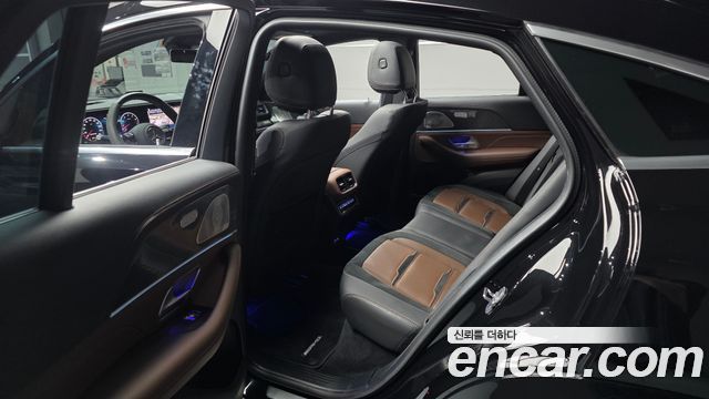 Mercedes-Benz GLE-Class 2025 — photo 20