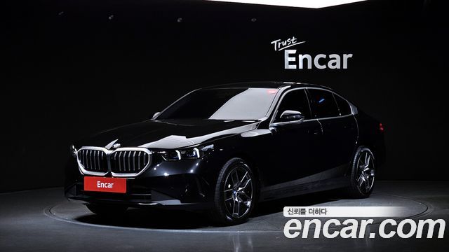 BMW 5-Series 2026 — photo 1
