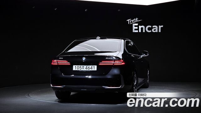 BMW 5-Series 2026 — photo 4
