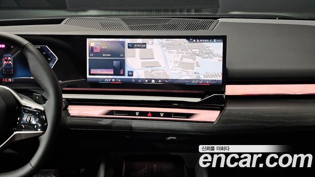 BMW 5-Series 2026 — photo 20