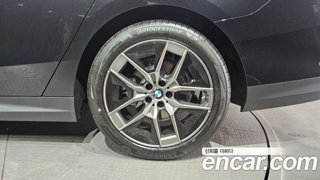 BMW 5-Series 2026 — photo 7