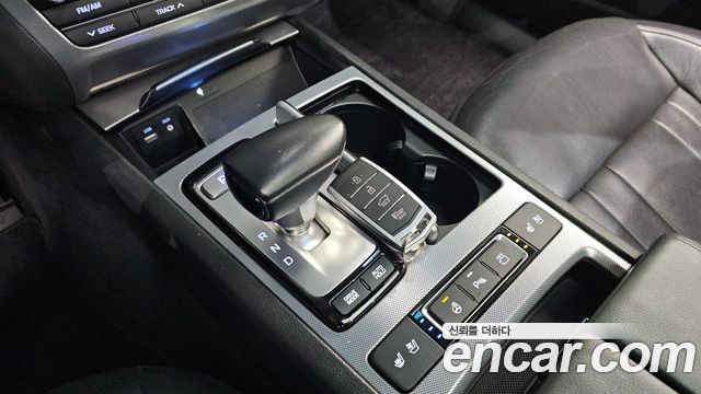 Genesis G80 2018 — photo 9