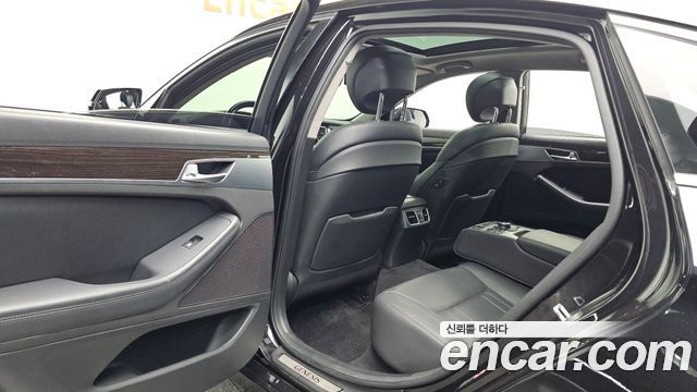 Genesis G80 2018 — photo 11
