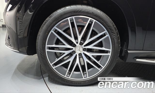 Mercedes-Benz GLE-Class 2025 — photo 5