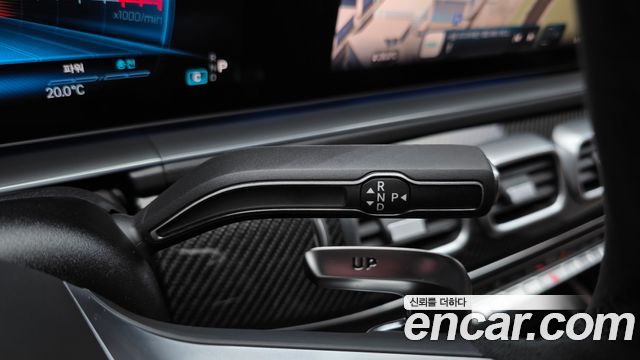 Mercedes-Benz GLE-Class 2025 — photo 9