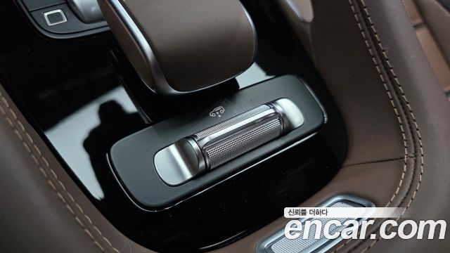 Mercedes-Benz GLE-Class 2025 — photo 16