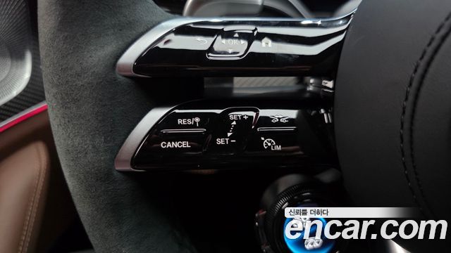Mercedes-Benz GLE-Class 2025 — photo 18