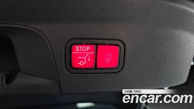 Mercedes-Benz GLE-Class 2025 — photo 19