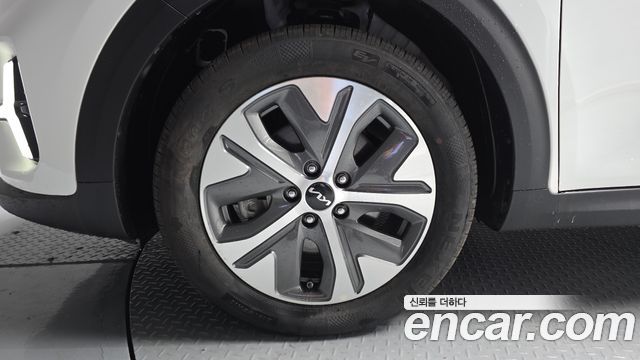 Kia Niro 2024 — photo 5