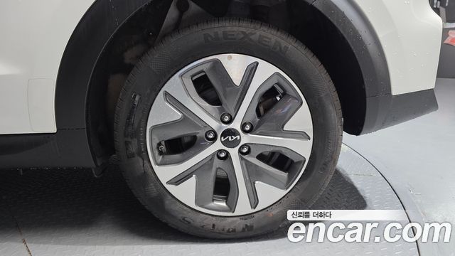 Kia Niro 2024 — photo 7