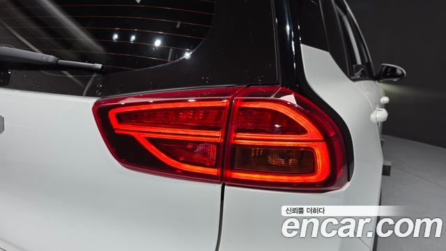 Kia Niro 2024 — photo 9