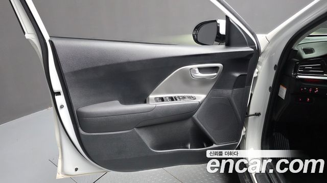 Kia Niro 2024 — photo 14