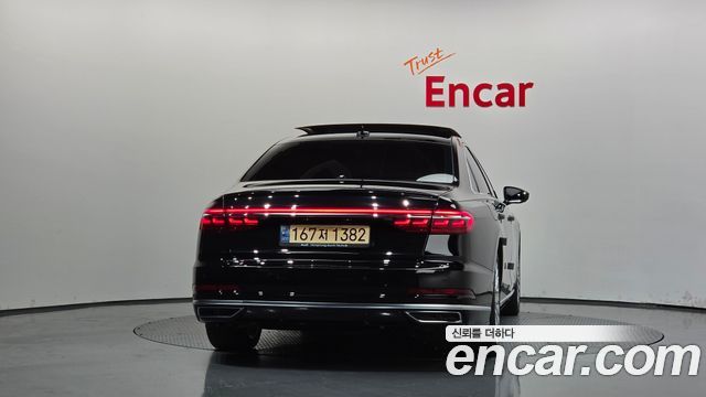 Audi A8 2021 — photo 4