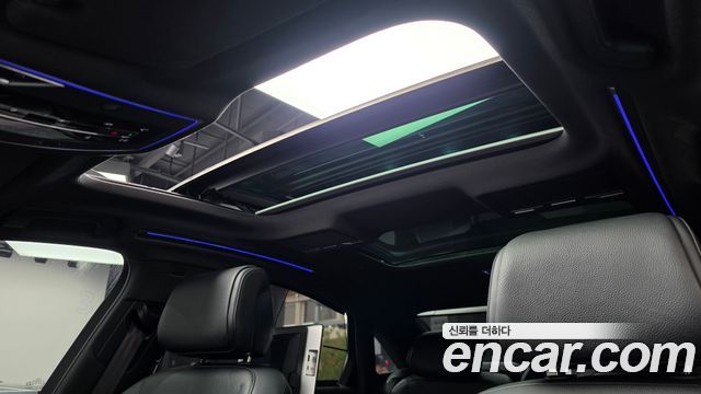 Audi A8 2021 — photo 21