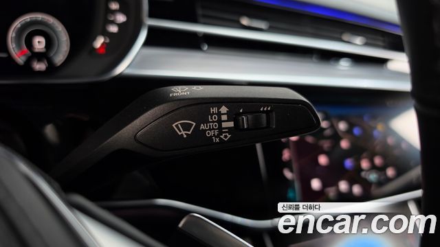 Audi A8 2021 — photo 26