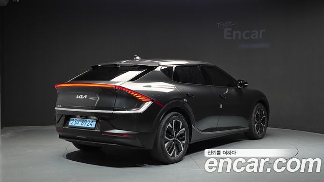 Kia EV6 2023 — photo 2