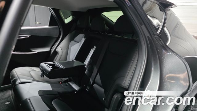 Kia EV6 2023 — photo 18