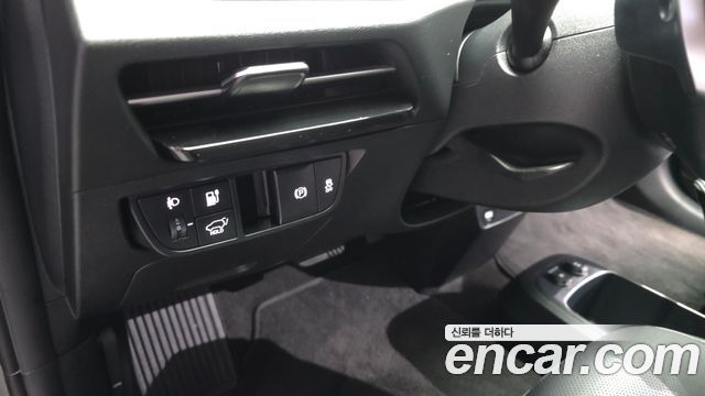 Kia EV6 2023 — photo 26