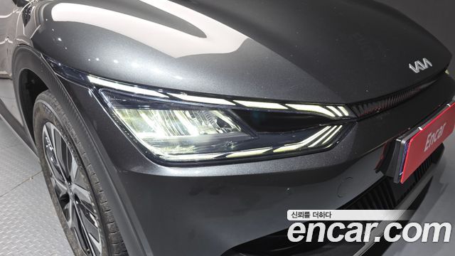 Kia EV6 2023 — photo 8