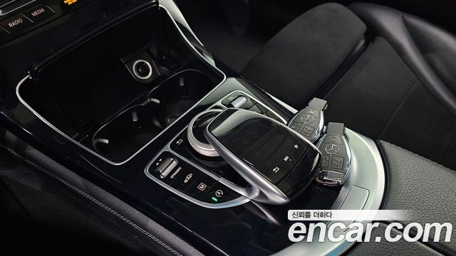 Mercedes-Benz GLC-Class 2019 — photo 12