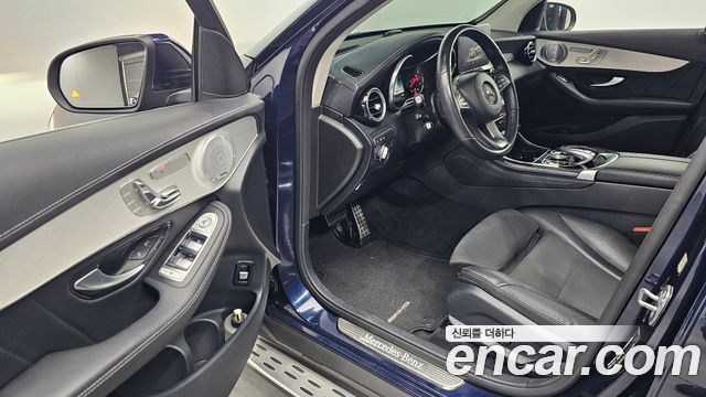 Mercedes-Benz GLC-Class 2019 — photo 13