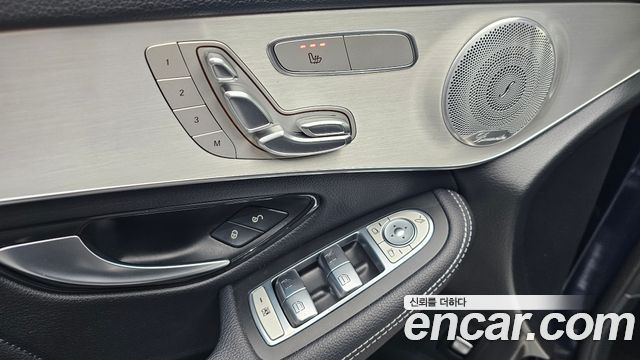 Mercedes-Benz GLC-Class 2019 — photo 28