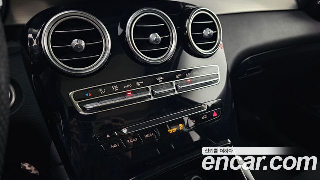 Mercedes-Benz GLC-Class 2019 — photo 31