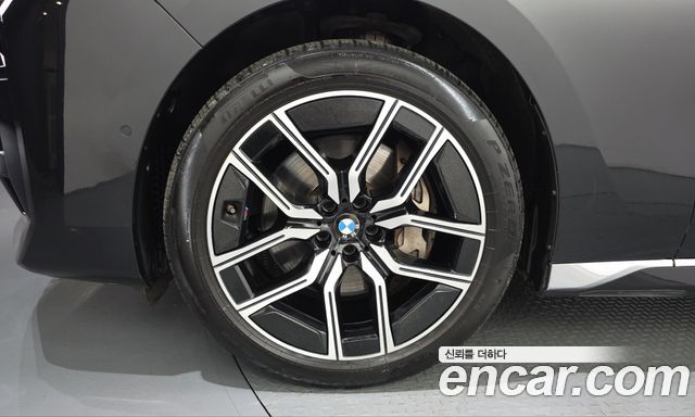 BMW 7-Series 2023 — photo 5