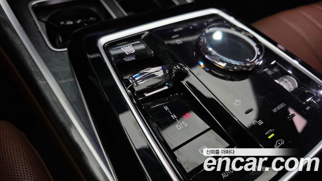BMW 7-Series 2023 — photo 12
